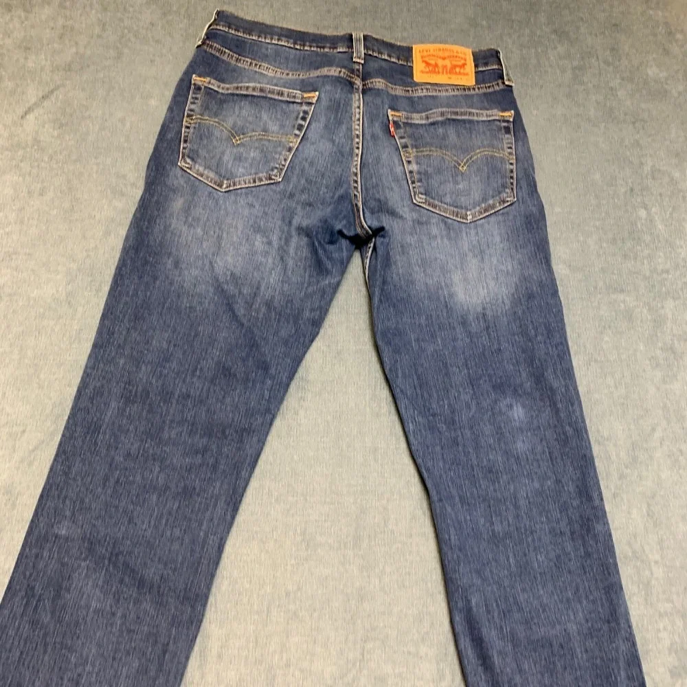 Levi's 511 Slim Fit Jeans Mens 31x32 Blue Denim Medium Wash 5-Pockets Streetwear